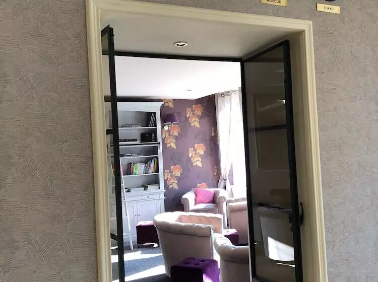 Отель Auberge Du Lac