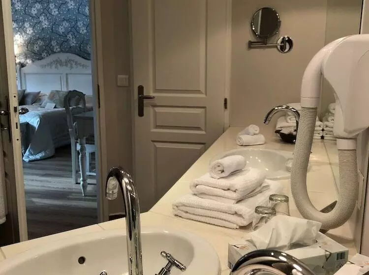 Отель Auberge Du Lac