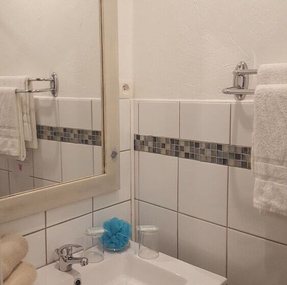 Отель Auberge Provençale