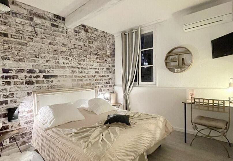 Отель Auberge Provençale