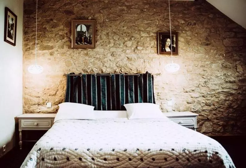 هتل Domaine De Vareilles