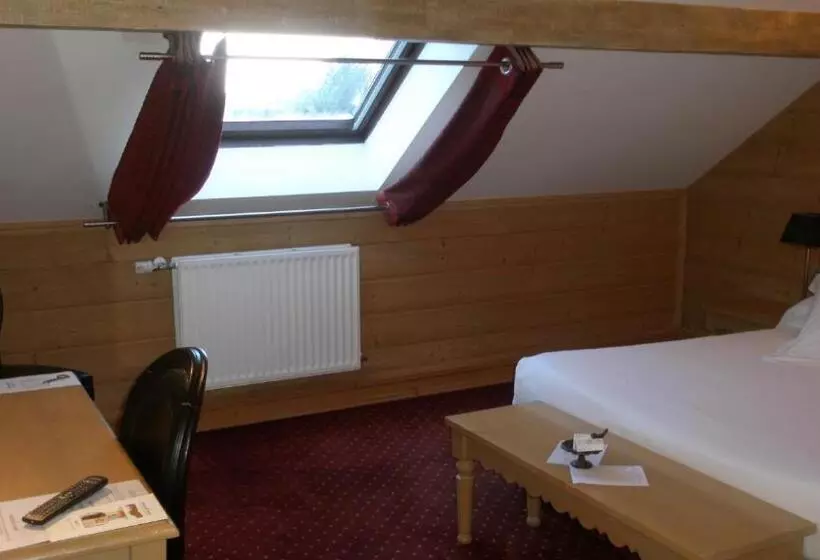 هتل Hôtel Restaurant Spa Les Jardins De Sophie