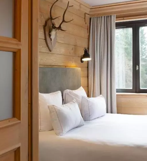 هتل Hôtel Restaurant Spa Les Jardins De Sophie