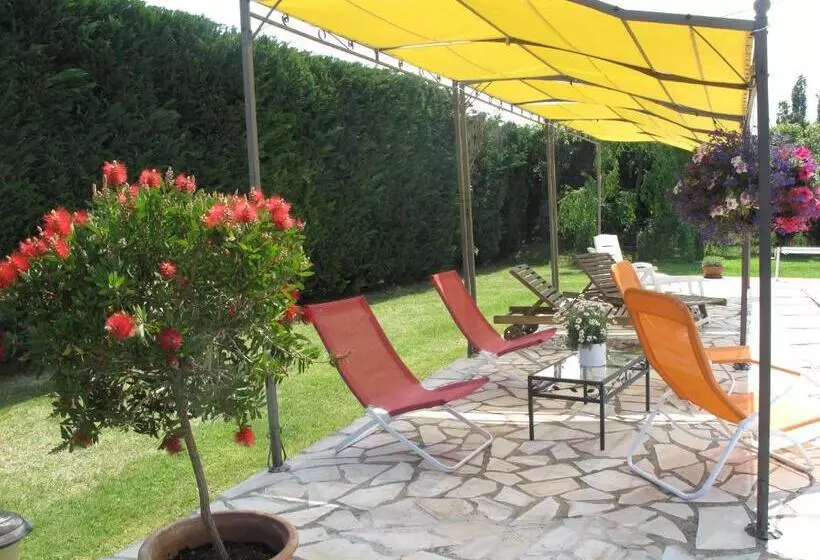 Hotel L étape Provencale