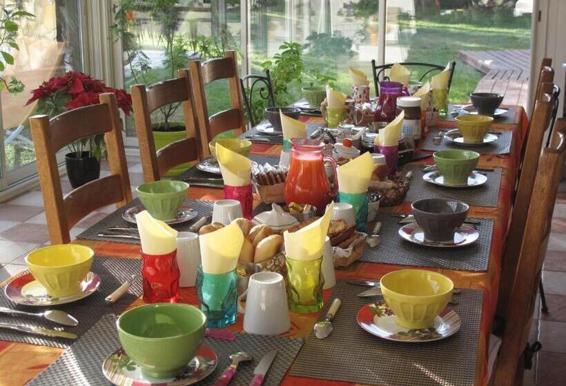 فندق L étape Provencale