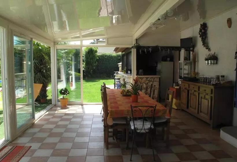 Hotel L étape Provencale