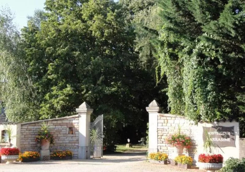 ホテル La Sarrasine