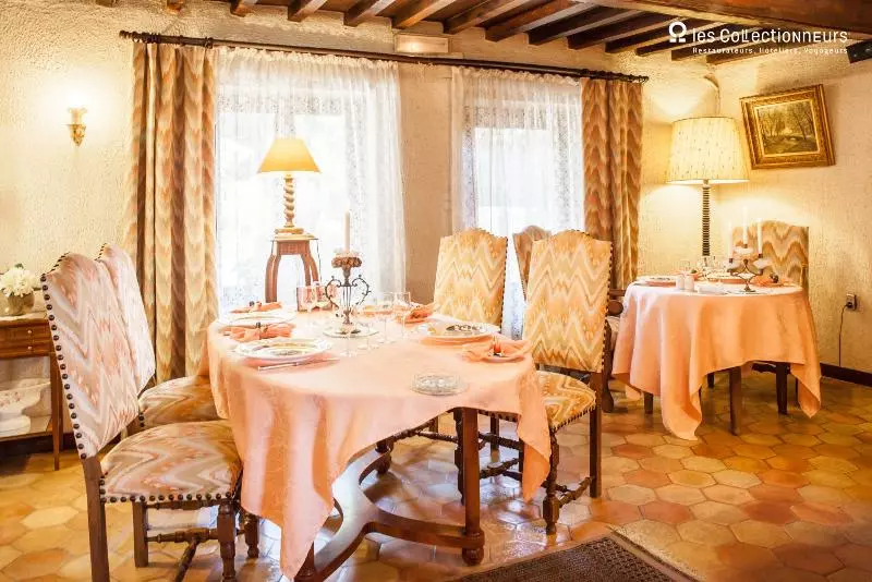 ホテル La Sarrasine