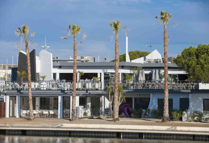 בית מלון כפרי Le Spinaker