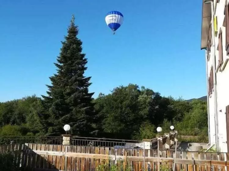 هتل Logis La Rose Des Vents