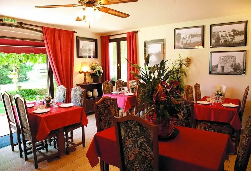 ホテル Longo Maï