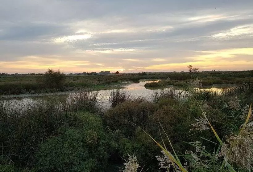 ホテル Longo Maï