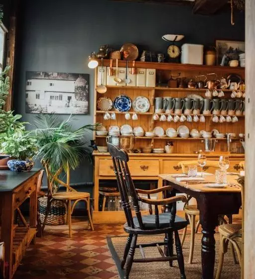 فندق The Farmhouse At Redcoats