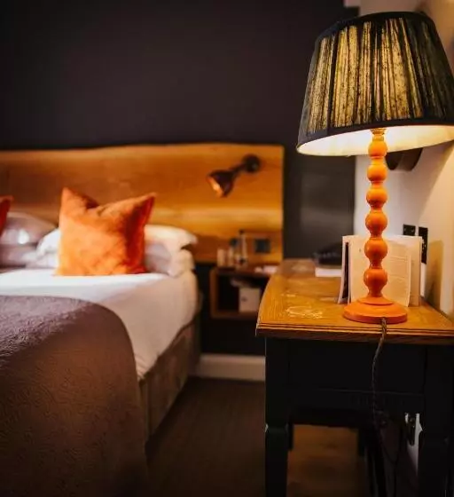 فندق The Farmhouse At Redcoats