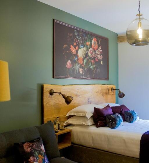 ホテル The Farmhouse At Redcoats