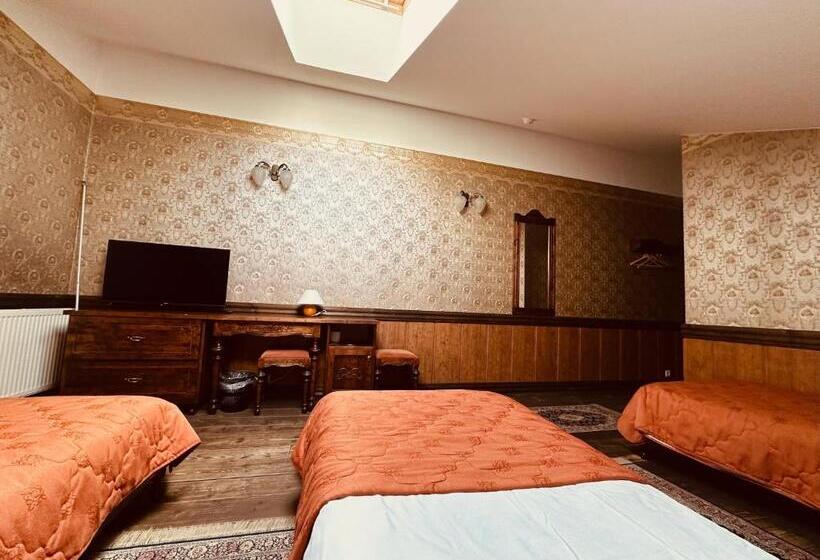 هتل St. Peterburg