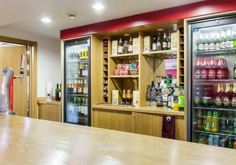 Hotel Travelodge Camberley