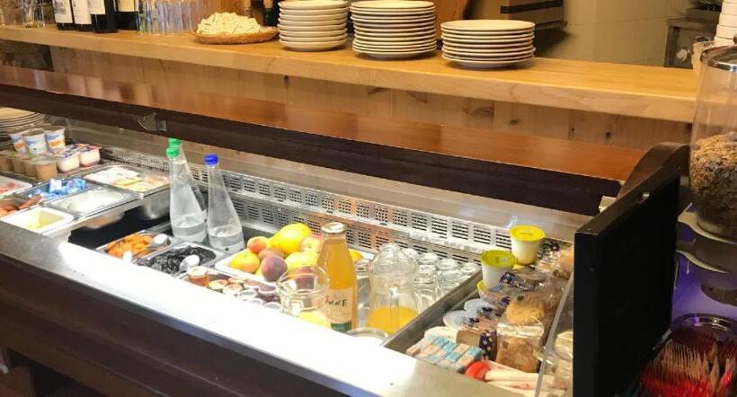 Logis Hotel Restaurant Planes