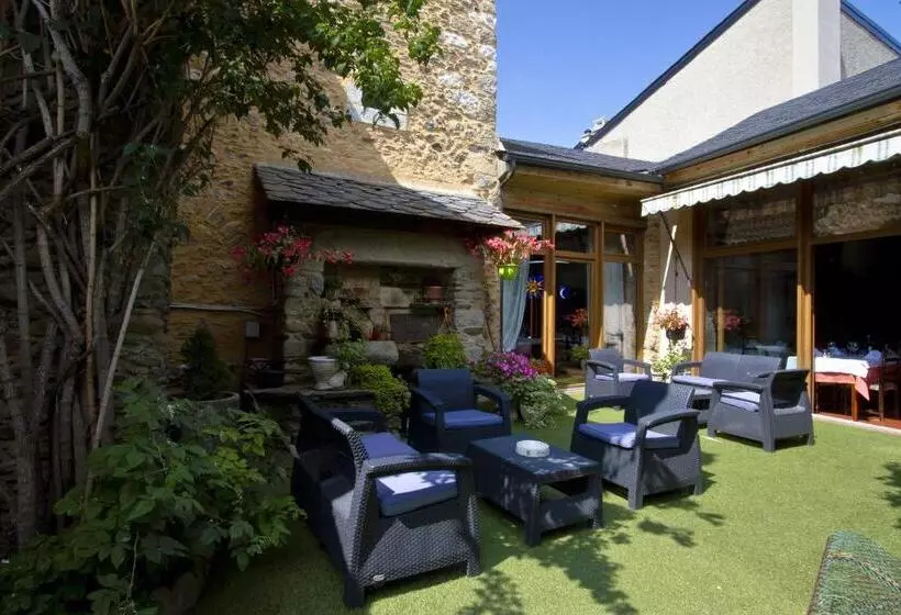 Logis Hotel Restaurant Planes