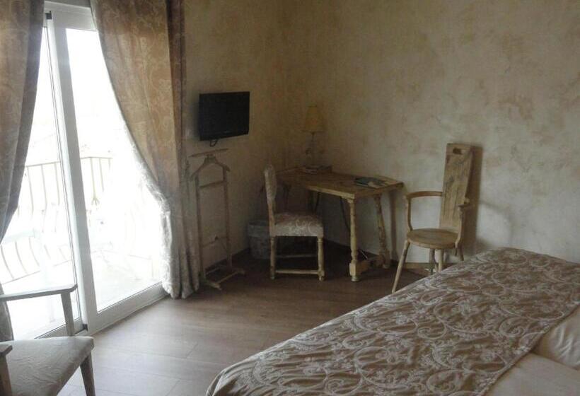 Logis Hotel Restaurant Planes