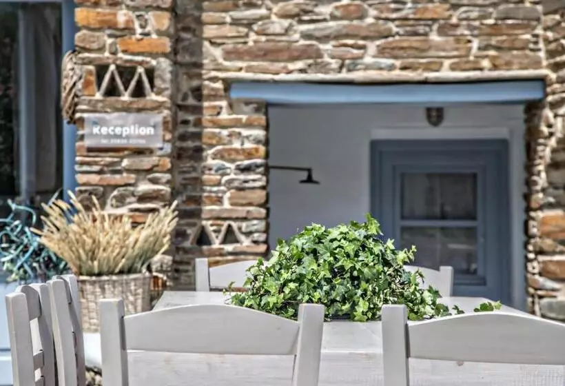 Onar Hotel And Suites
