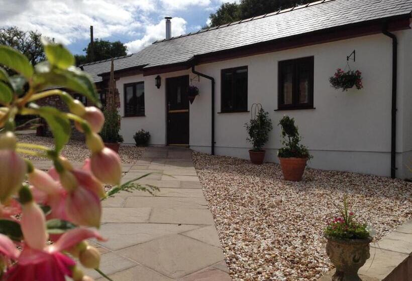 펜션 Glan Llyn Farm House