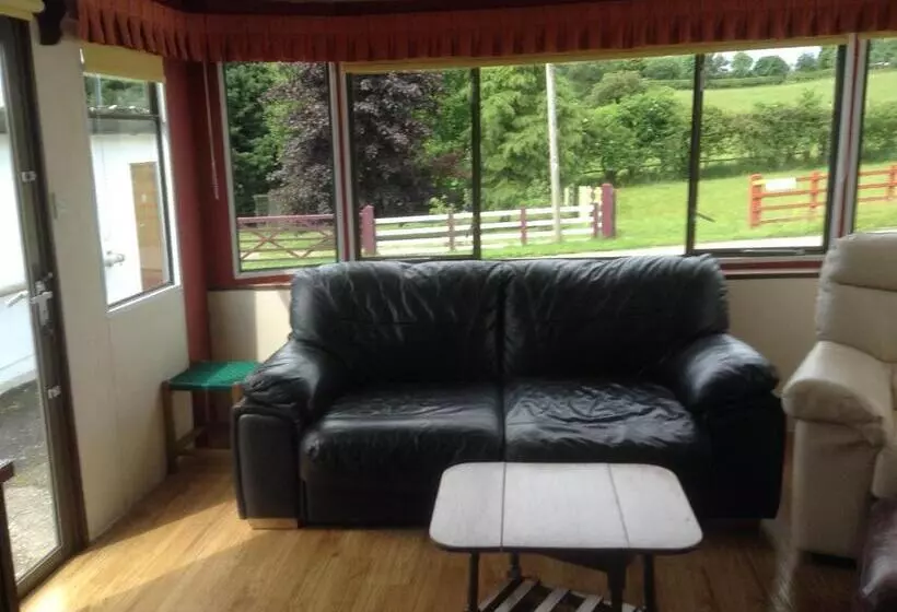 펜션 Glan Llyn Farm House