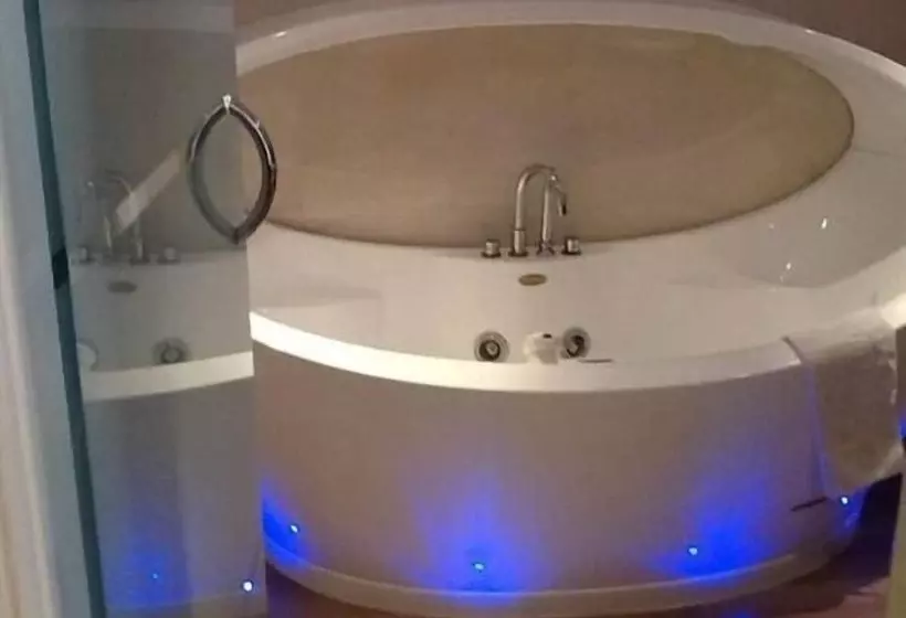 膳宿费 La Fontana Italian Restaurant With Rooms