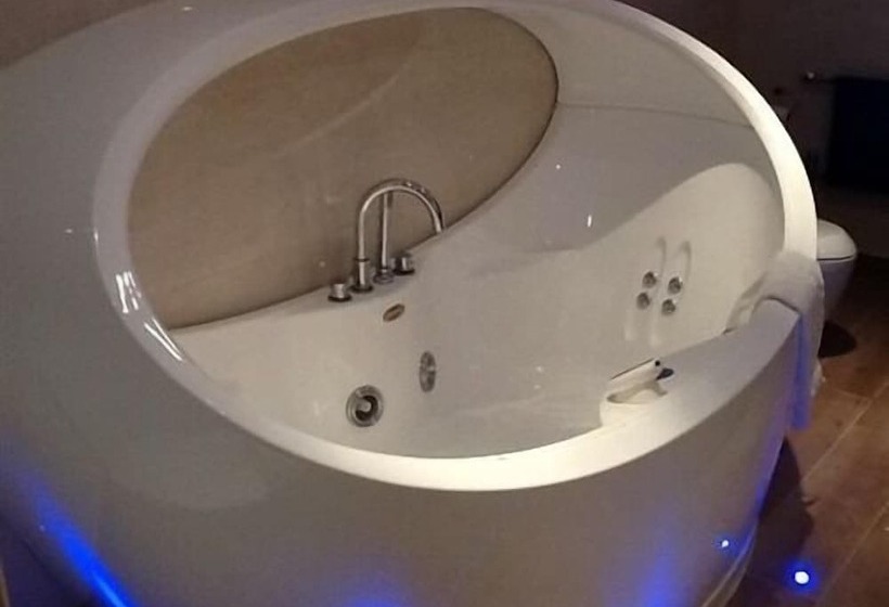 Пансион La Fontana Italian Restaurant With Rooms