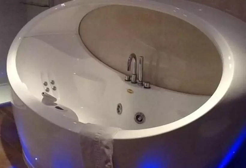 膳宿费 La Fontana Italian Restaurant With Rooms