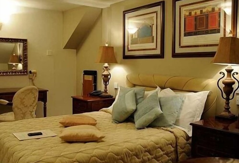 Пансион La Fontana Italian Restaurant With Rooms