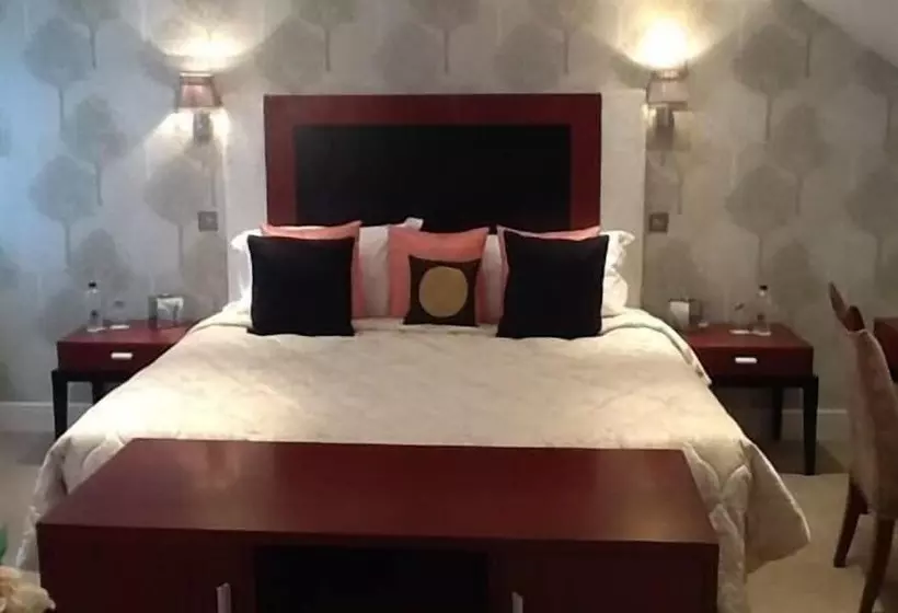 膳宿费 La Fontana Italian Restaurant With Rooms