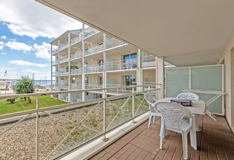 Residenssi Vacanceole  Le Domaine De Bertheaume