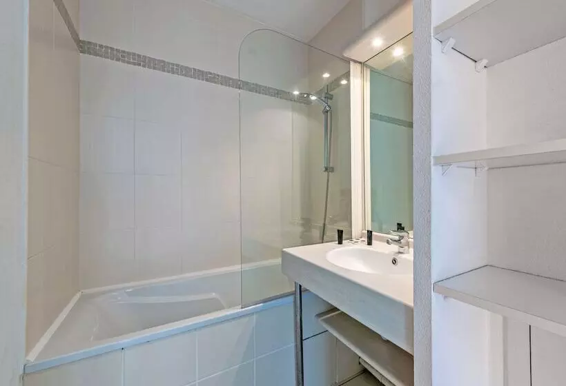 Residenssi Vacanceole  Le Domaine De Bertheaume