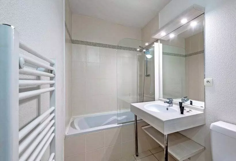 Residenssi Vacanceole  Le Domaine De Bertheaume