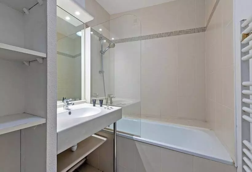 Residenssi Vacanceole  Le Domaine De Bertheaume