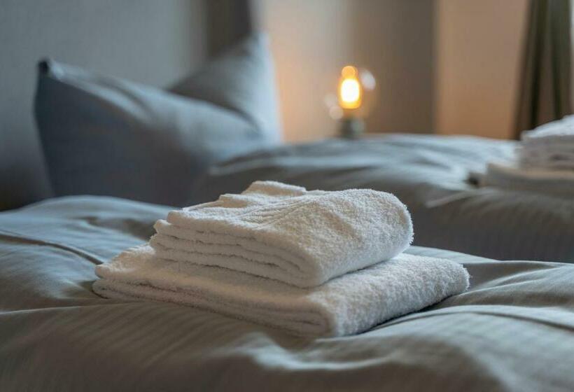 Rr   Central Apartment 80qm   Balcony   Washer