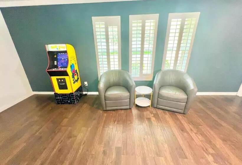 Dream Vacation Home W Heated Pool Close To Beaches Clearwater St Pete Sleeps 14