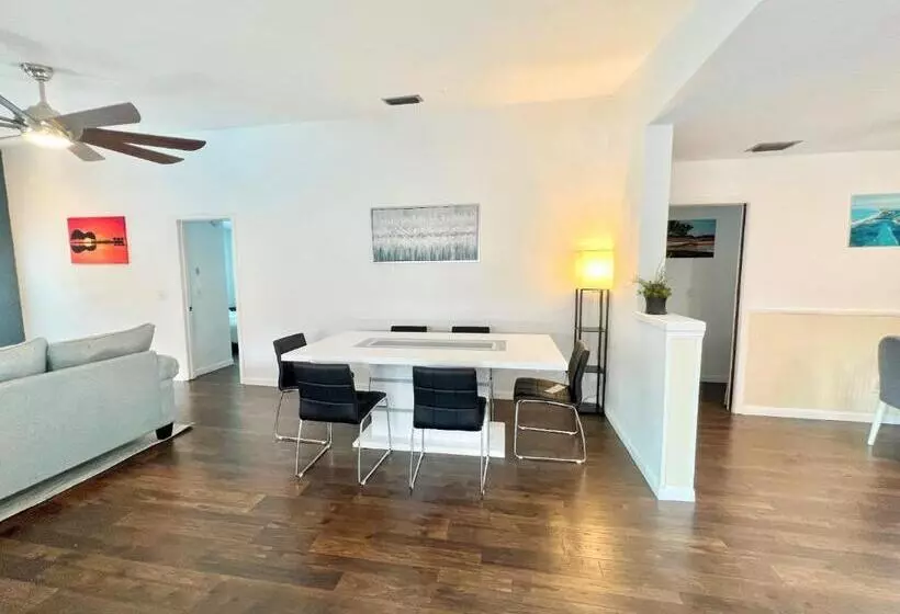 Dream Vacation Home W Heated Pool Close To Beaches Clearwater St Pete Sleeps 14