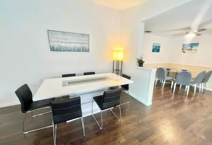 Dream Vacation Home W Heated Pool Close To Beaches Clearwater St Pete Sleeps 14