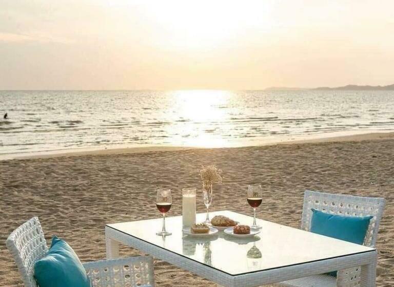 Pattaya Grand Florida Beach 36