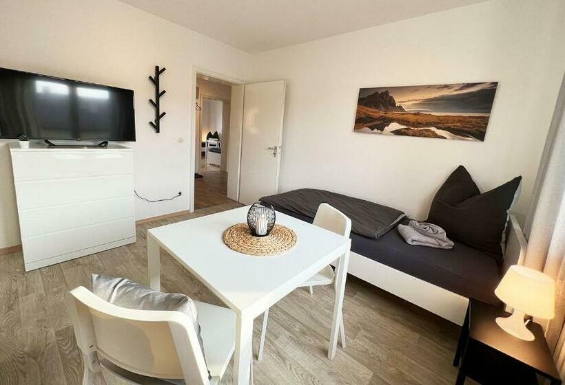 Cozy And Modern 3 Room Apartment