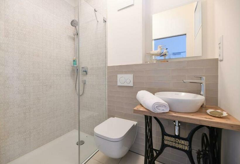 Das Schiefe Haus Wohnung Starkenburg