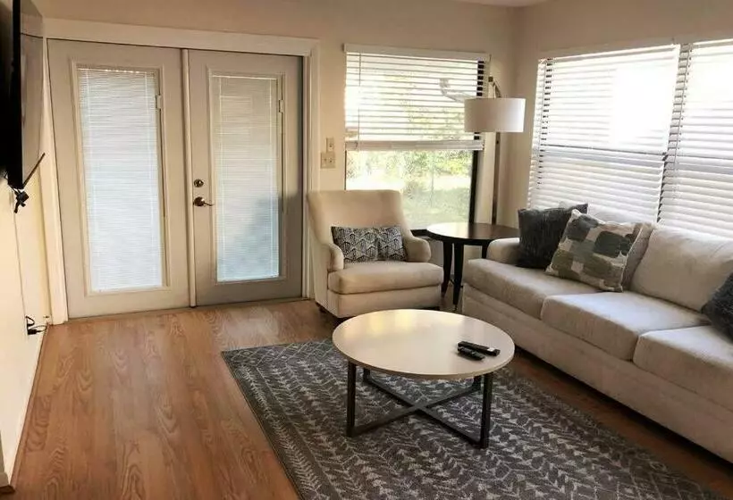 Delightful 3 Bdrm Home, Mins To Clearwater Beach