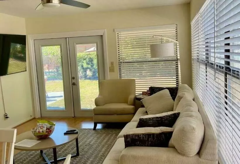 Delightful 3 Bdrm Home, Mins To Clearwater Beach