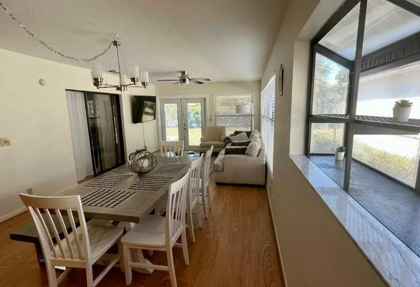 Delightful 3 Bdrm Home, Mins To Clearwater Beach