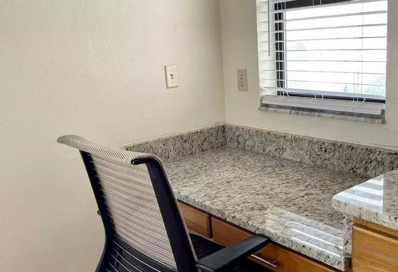 Delightful 3 Bdrm Home, Mins To Clearwater Beach