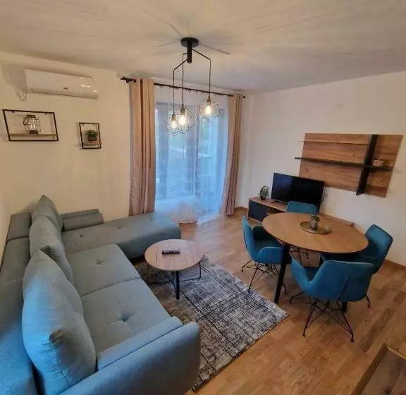 Nina Apartman 2