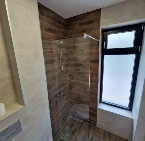 Nina Apartman 2