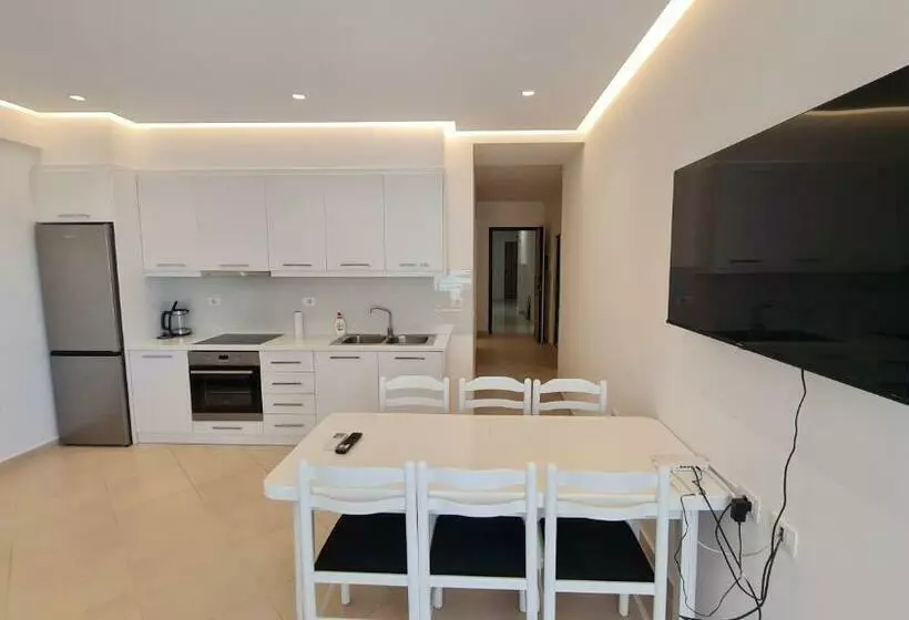 Sea And City View Apartment